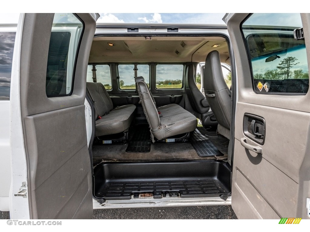 2016 Chevrolet Express 3500 Passenger LT Rear Seat Photo #138786060