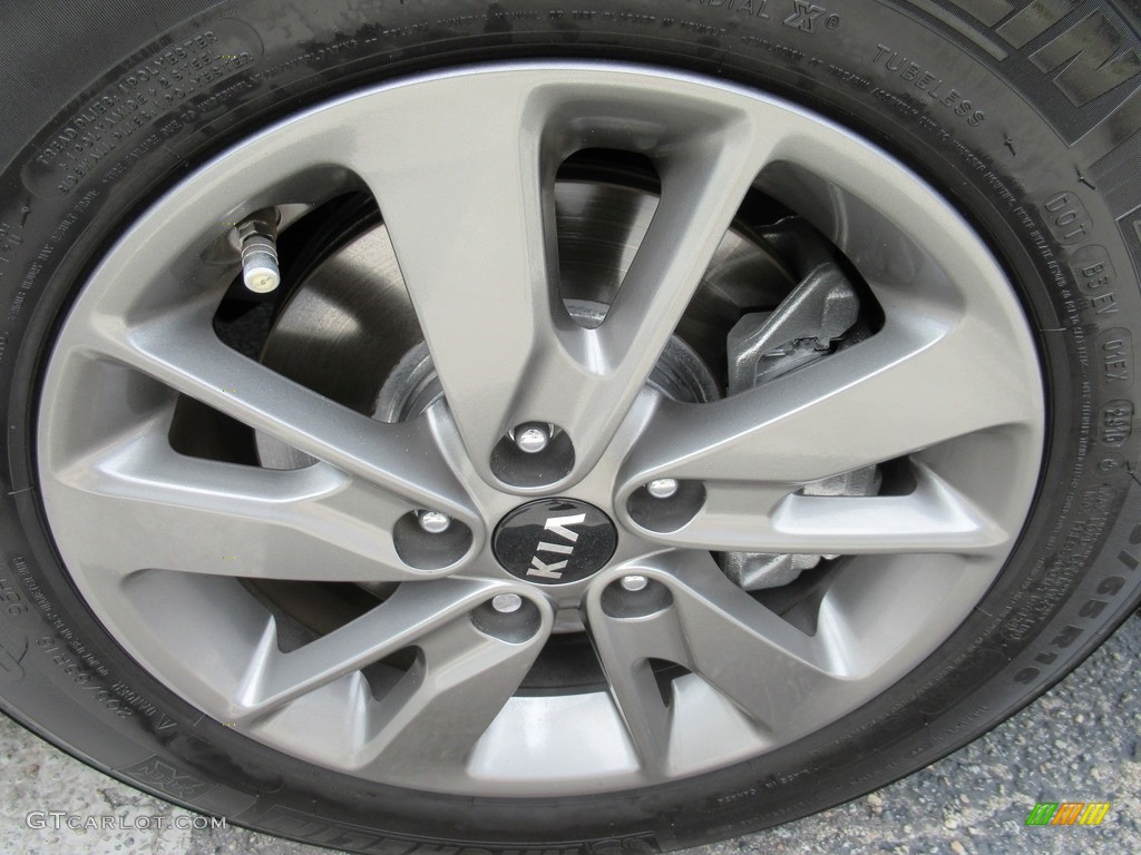 2017 Kia Optima LX 1.6T Wheel Photos