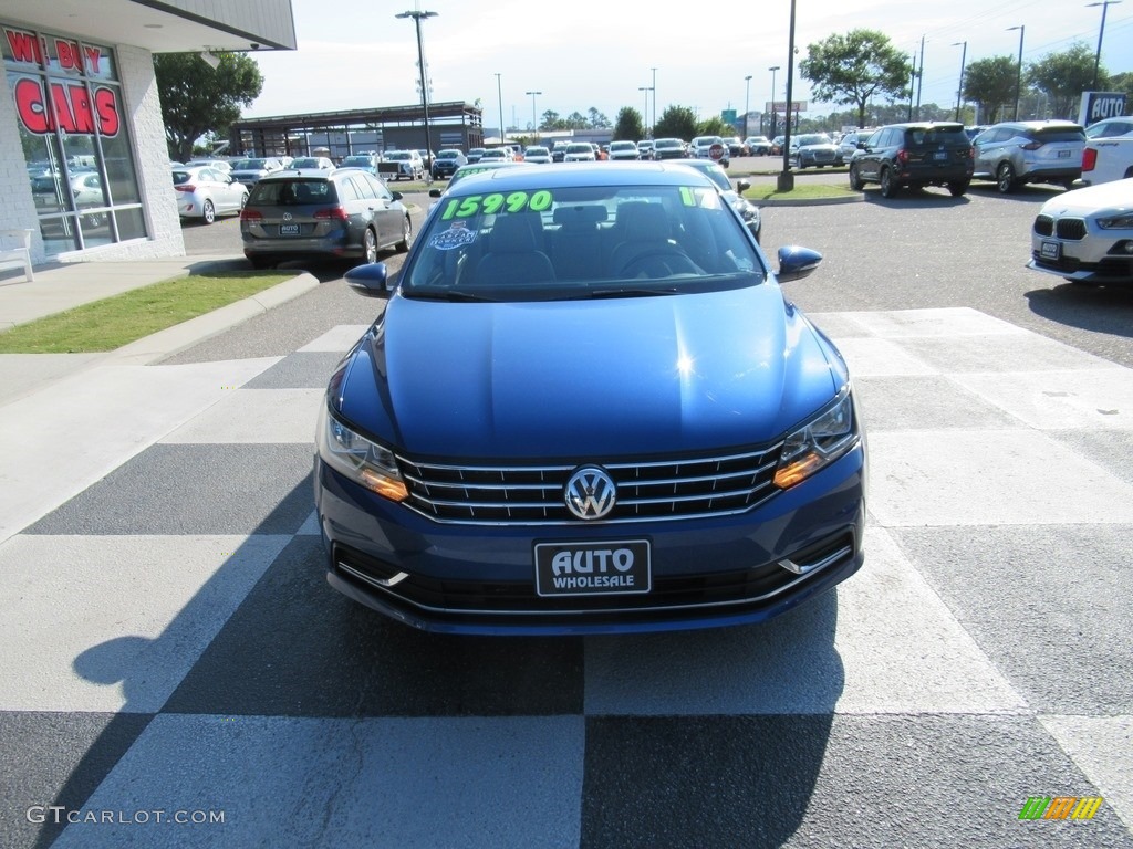 2017 Passat SE Sedan - Reef Blue Metallic / Moonrock Gray photo #2