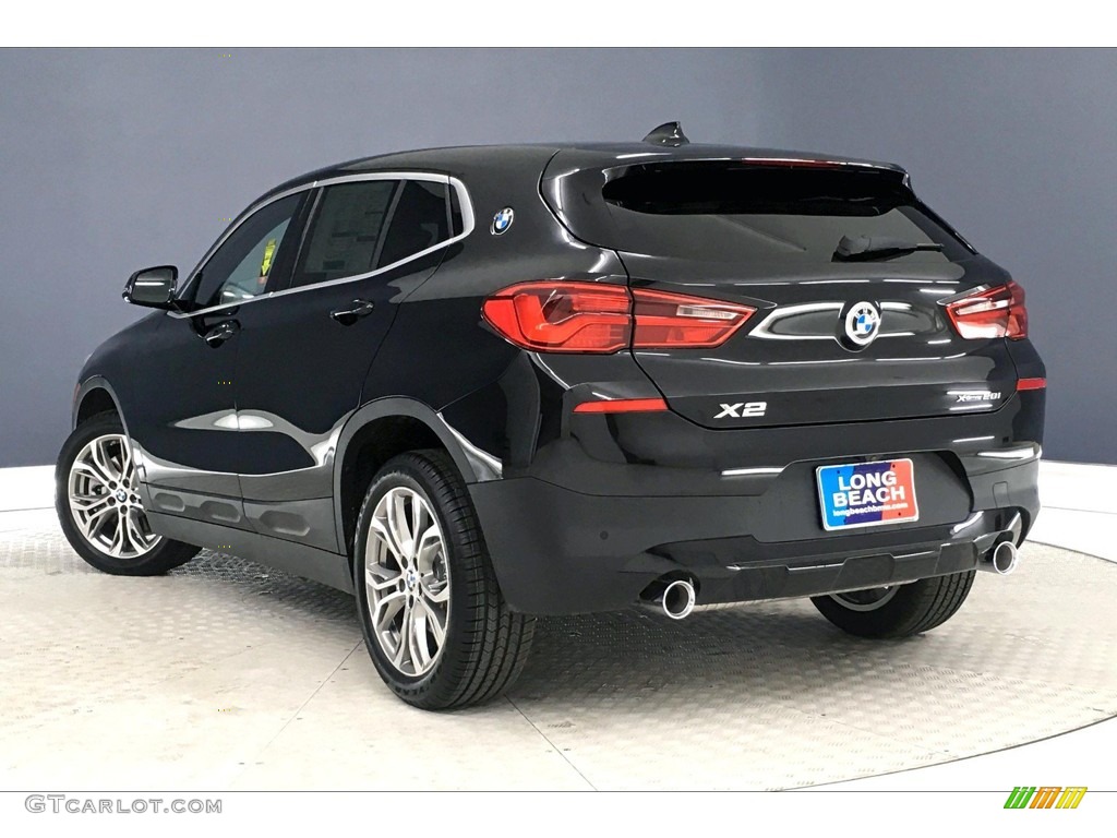 2020 X2 xDrive28i - Black Sapphire Metallic / Magma Red photo #2
