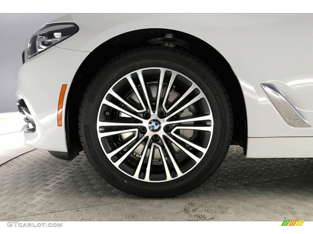 2020 5 Series 530i Sedan - Alpine White / Black photo #24