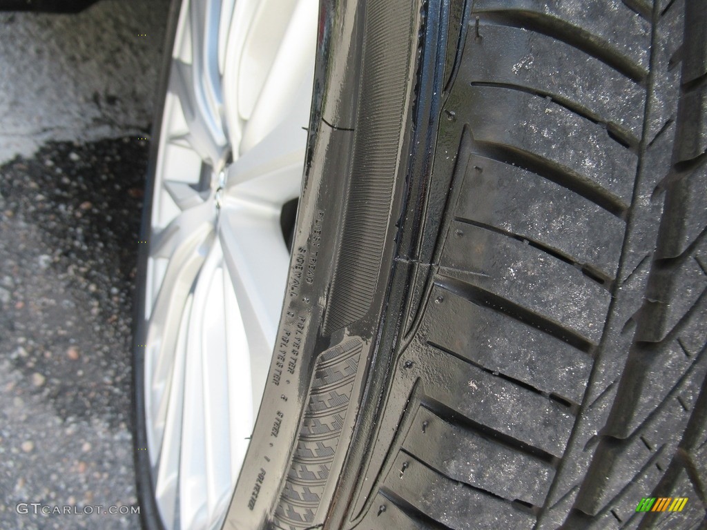 2018 Camry XLE - Ruby Flare Pearl / Macadamia photo #8