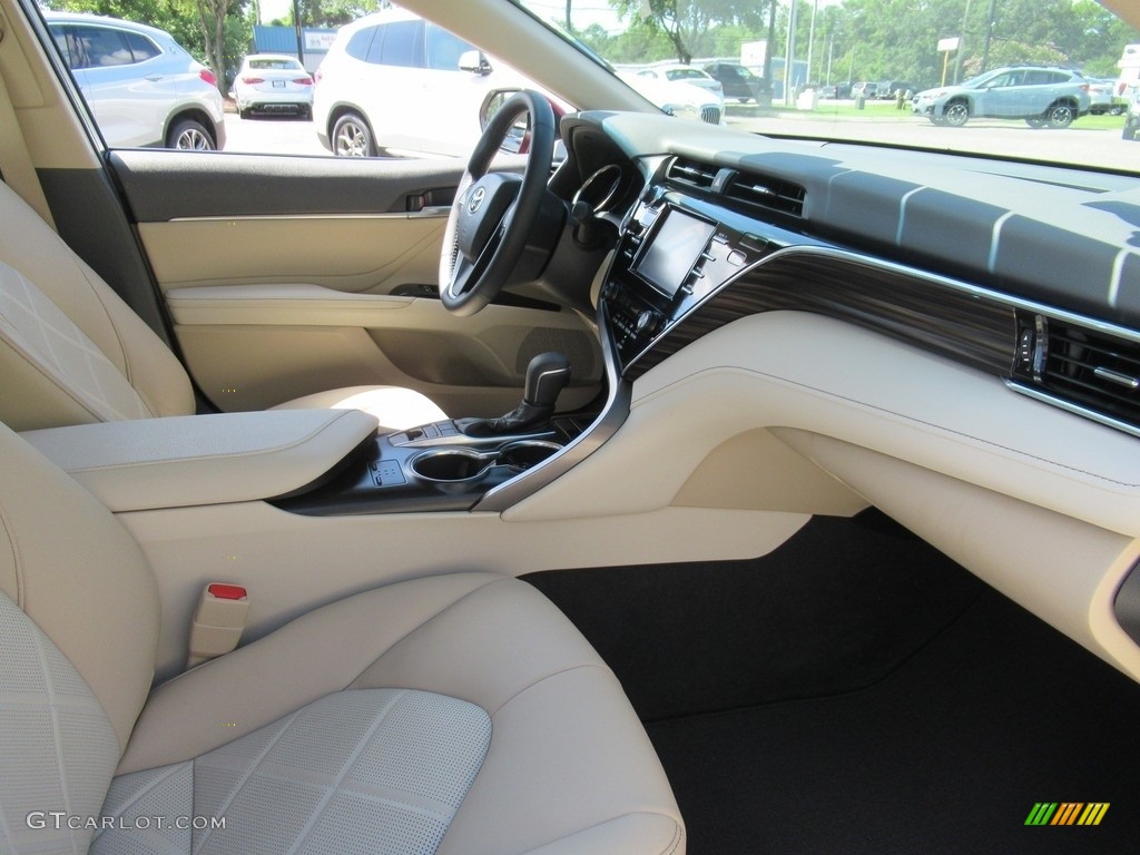 2018 Camry XLE - Ruby Flare Pearl / Macadamia photo #12