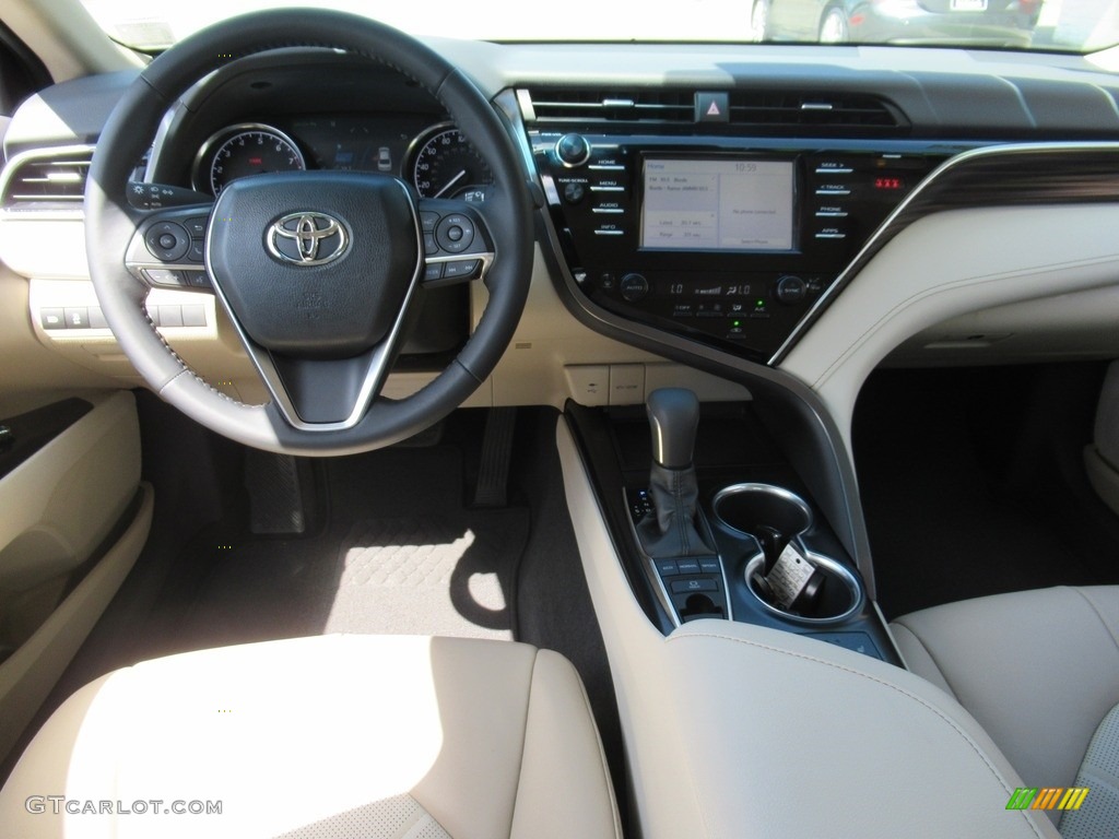2018 Camry XLE - Ruby Flare Pearl / Macadamia photo #15