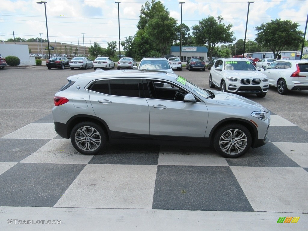 2019 X2 sDrive28i - Glacier Silver Metallic / Black photo #3