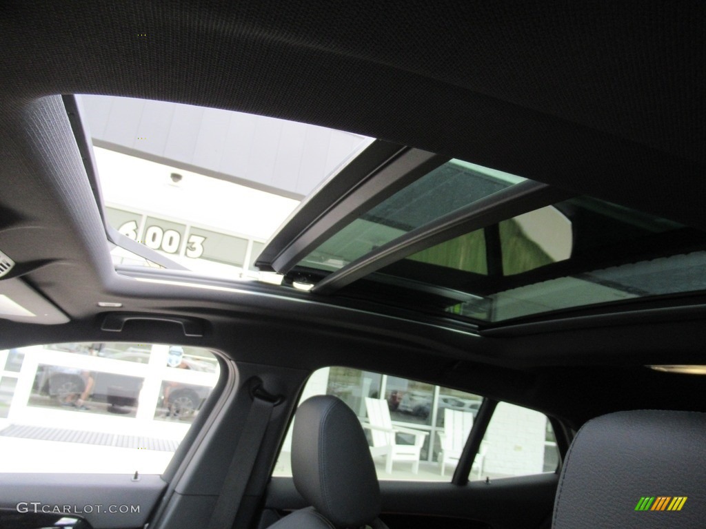 2019 X2 sDrive28i - Glacier Silver Metallic / Black photo #11