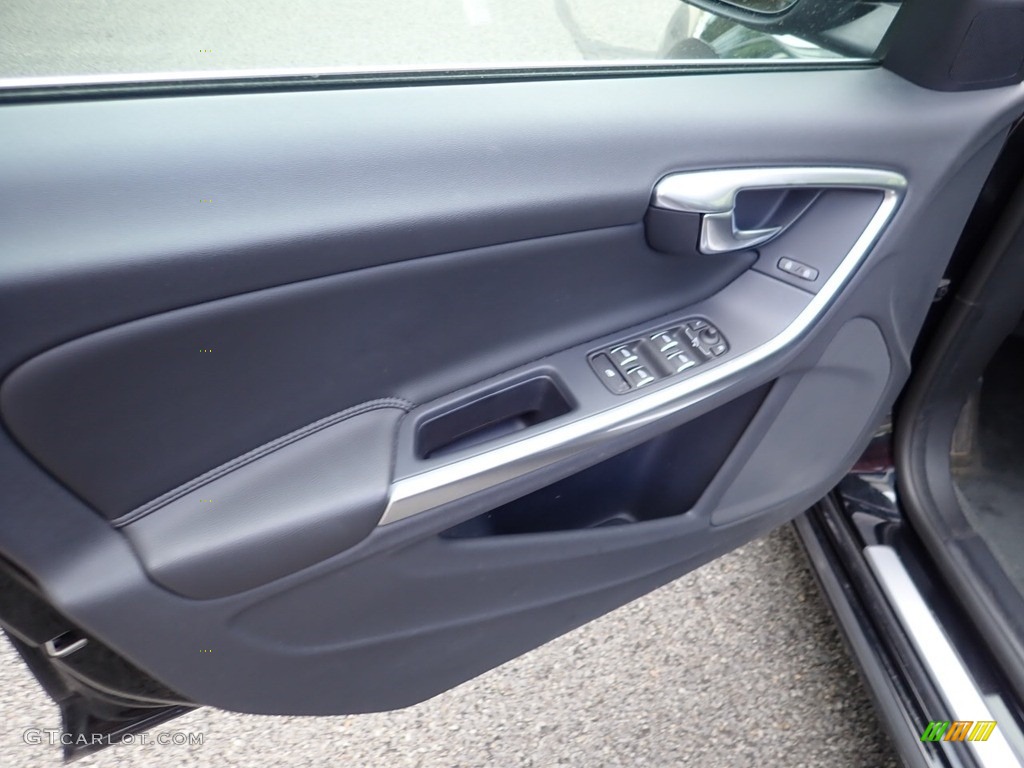2017 Volvo S60 T5 AWD Off Black Door Panel Photo #138805445
