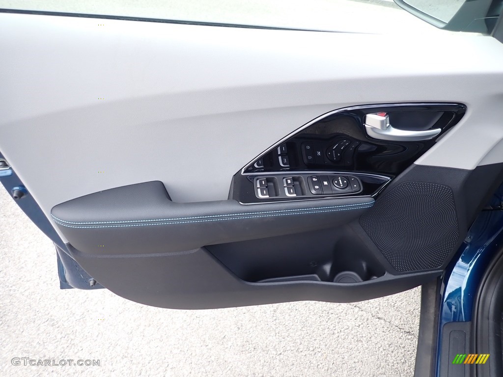 2020 Kia Niro LXS Hybrid Door Panel Photos