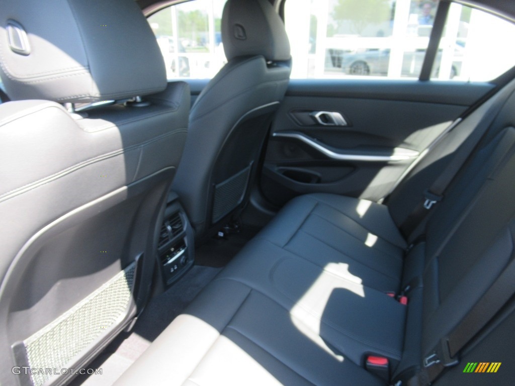 2019 3 Series 330i Sedan - Glacier Silver Metallic / Black photo #10