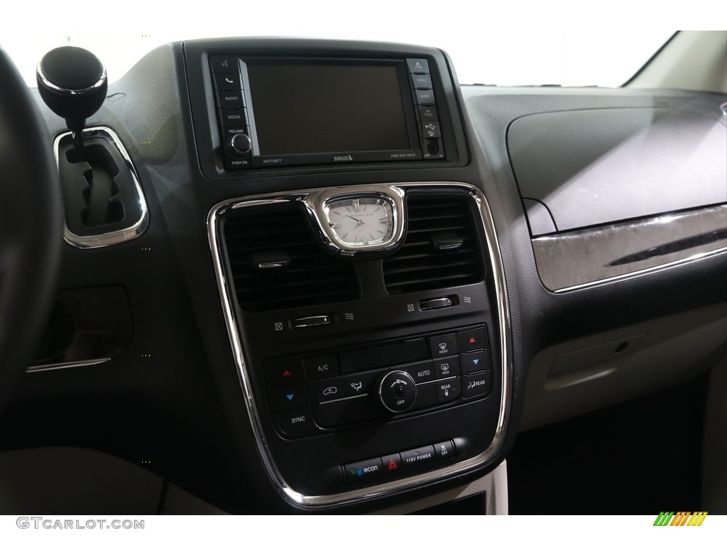 2014 Town & Country Touring - Maximum Steel Metallic / Black/Light Graystone photo #8