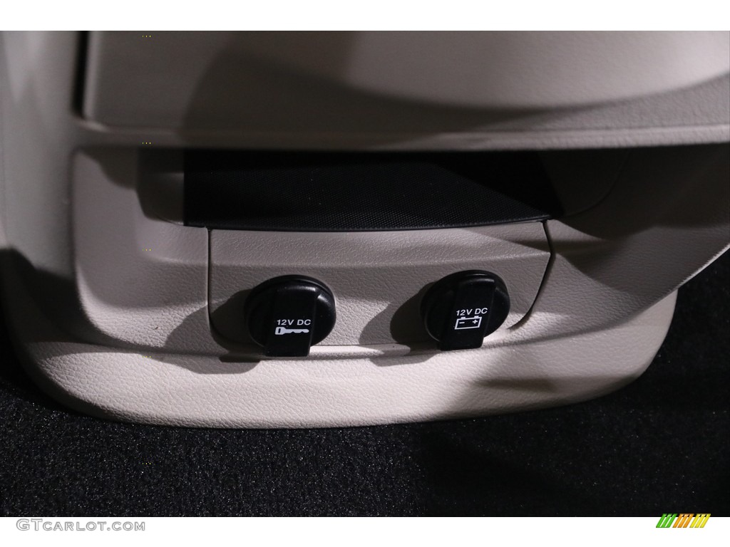 2014 Town & Country Touring - Maximum Steel Metallic / Black/Light Graystone photo #15