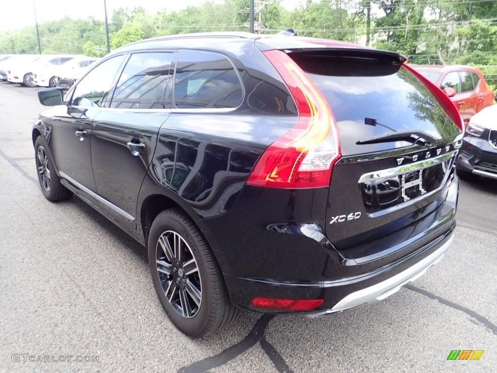 Onyx Black Metallic 2017 Volvo XC60 T5 Dynamic Exterior Photo #138806978