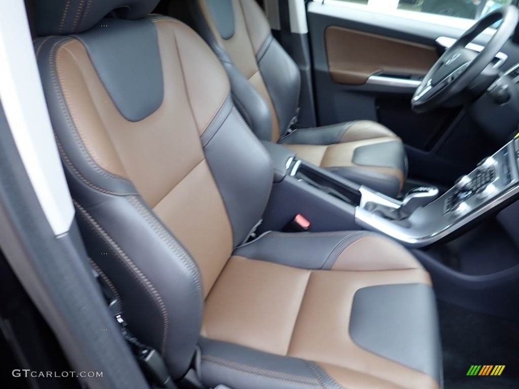 Hazel Brown/Off Black Interior 2017 Volvo XC60 T5 Dynamic Photo #138807104