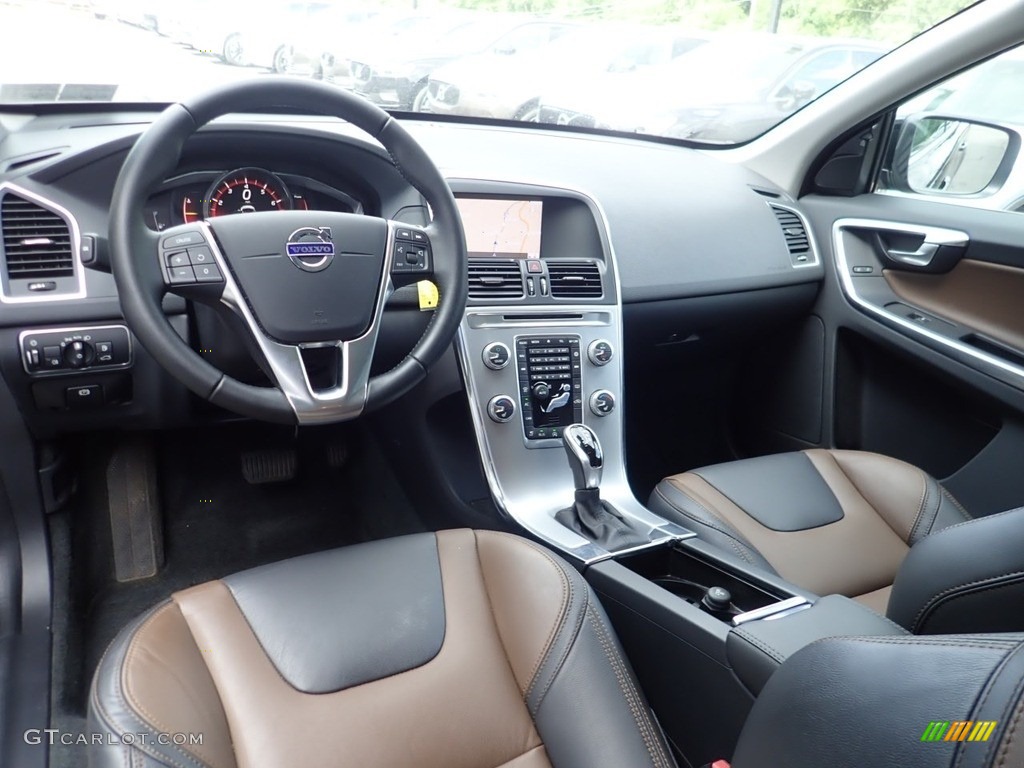 Hazel Brown/Off Black Interior 2017 Volvo XC60 T5 Dynamic Photo #138807260