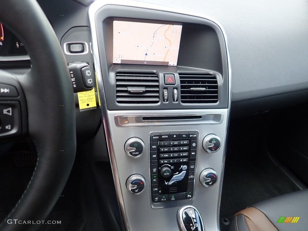 2017 Volvo XC60 T5 Dynamic Controls Photo #138807377