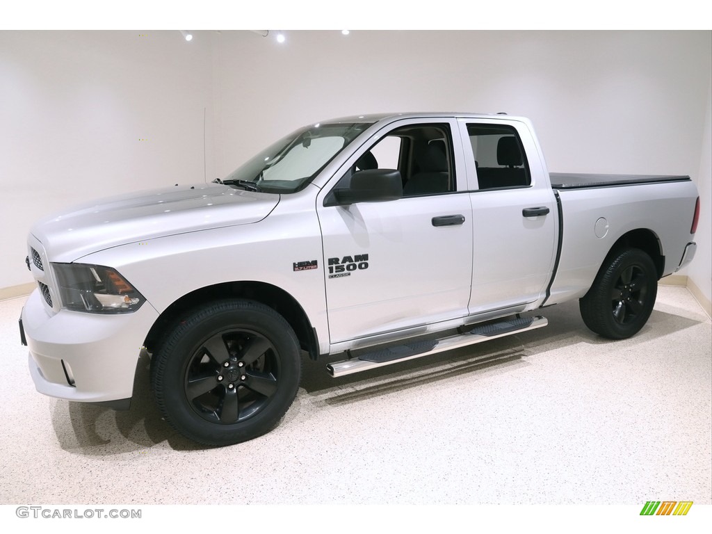 2019 1500 Classic Express Quad Cab 4x4 - Bright Silver Metallic / Black/Diesel Gray photo #3