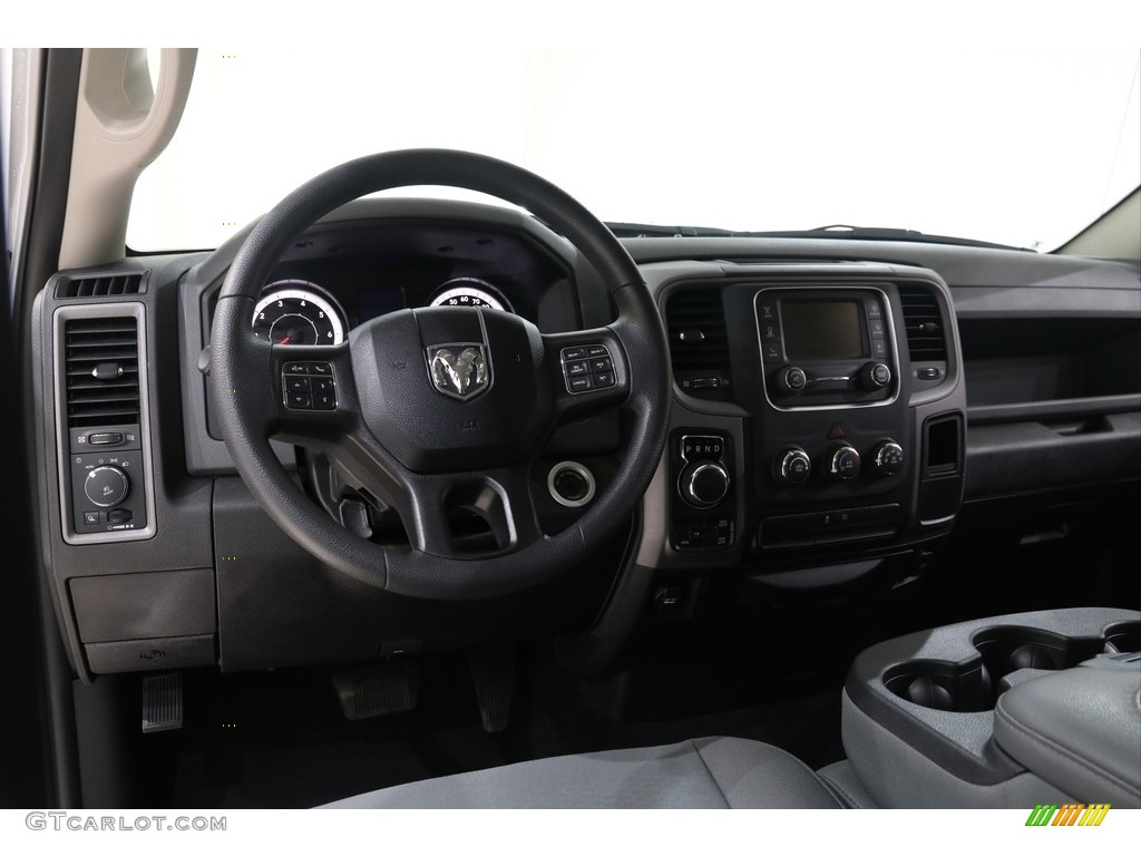 2019 1500 Classic Express Quad Cab 4x4 - Bright Silver Metallic / Black/Diesel Gray photo #6