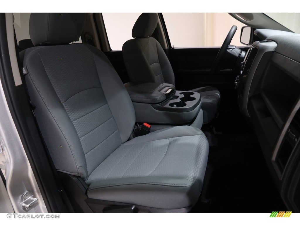 2019 1500 Classic Express Quad Cab 4x4 - Bright Silver Metallic / Black/Diesel Gray photo #16