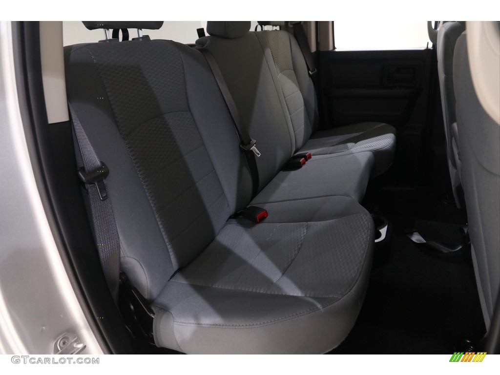 2019 1500 Classic Express Quad Cab 4x4 - Bright Silver Metallic / Black/Diesel Gray photo #17