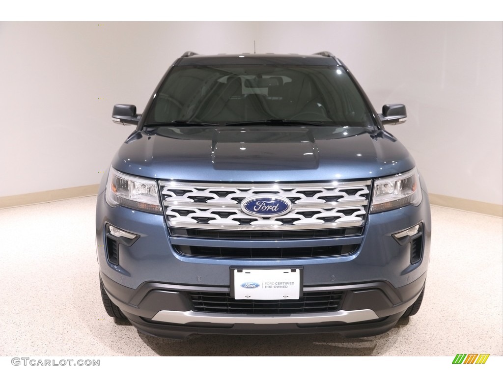 2019 Explorer XLT 4WD - Blue Metallic / Medium Black photo #2