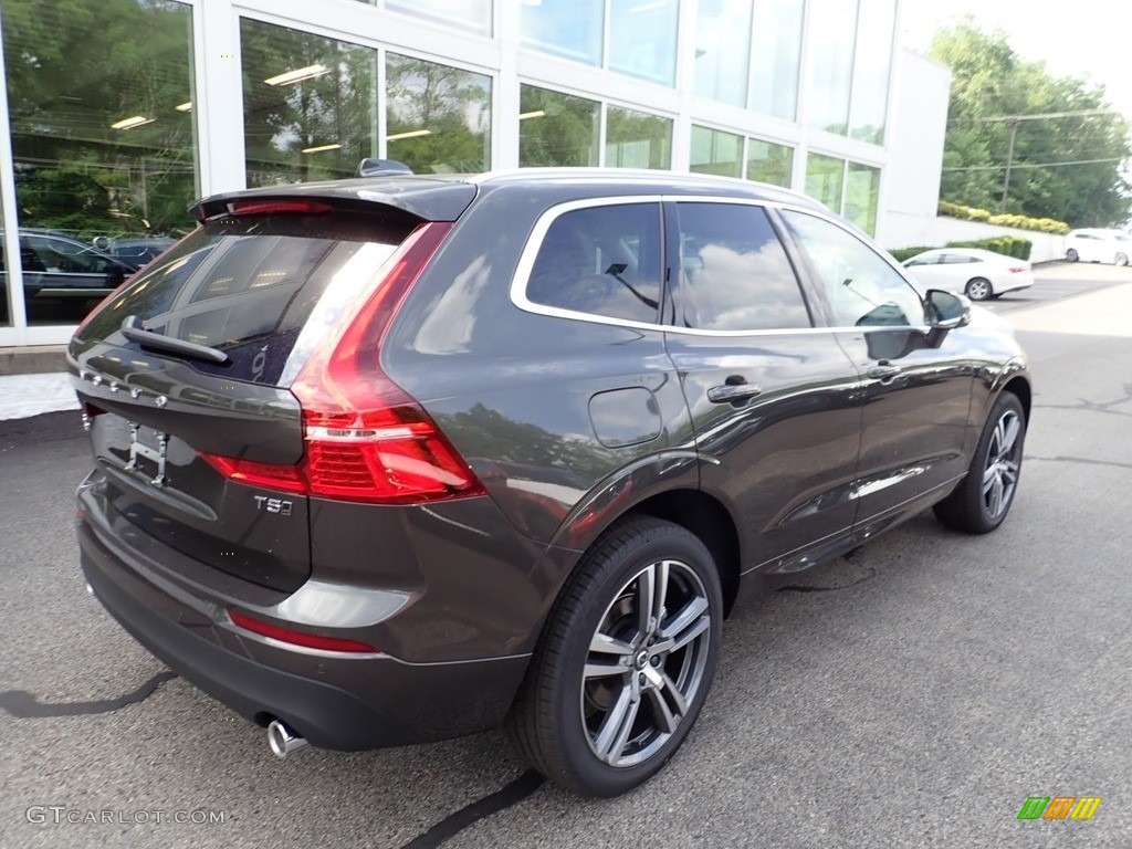2020 XC60 T5 AWD Momentum - Pine Grey Metallic / Blonde photo #2