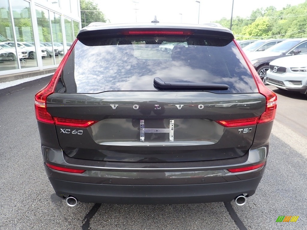 2020 XC60 T5 AWD Momentum - Pine Grey Metallic / Blonde photo #3