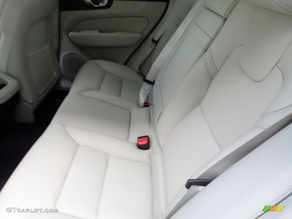 2020 XC60 T5 AWD Momentum - Pine Grey Metallic / Blonde photo #8
