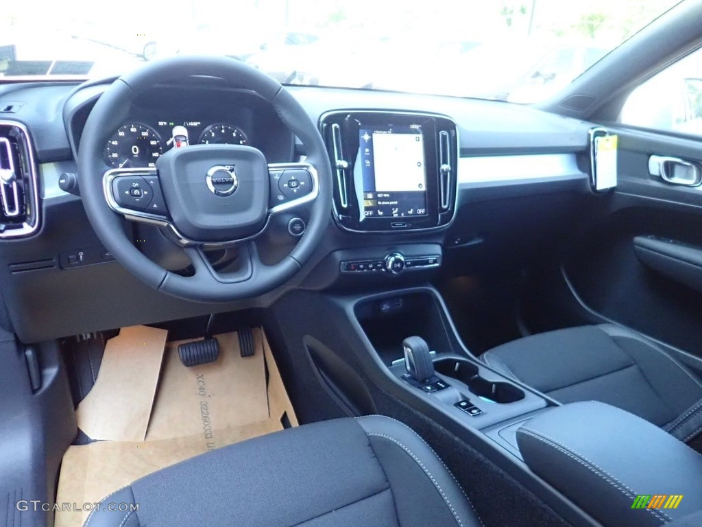 2020 XC40 T5 Momentum AWD - Ice White / Charcoal photo #9
