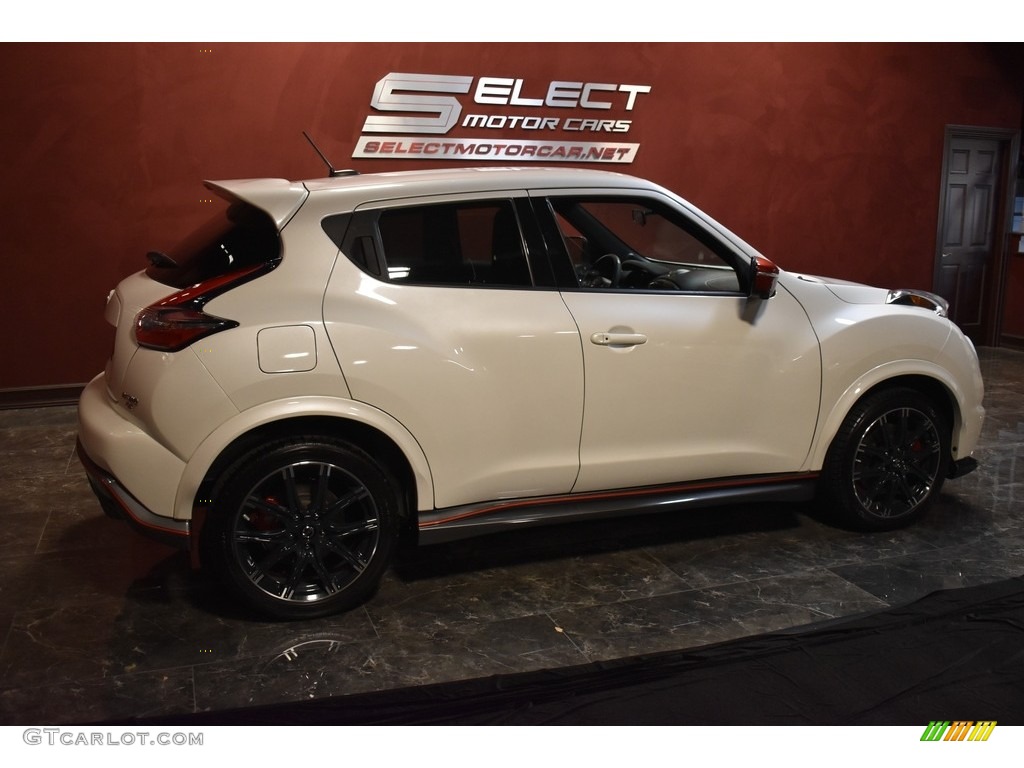 2016 Juke NISMO RS - Pearl White / NISMO Black/Red photo #5