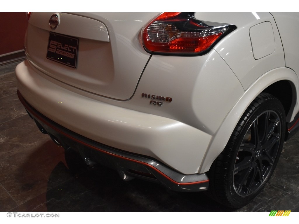 2016 Juke NISMO RS - Pearl White / NISMO Black/Red photo #6