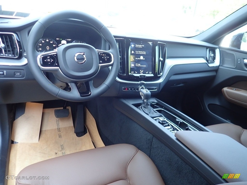 2020 Volvo XC60 T6 AWD Momentum Interior Color Photos