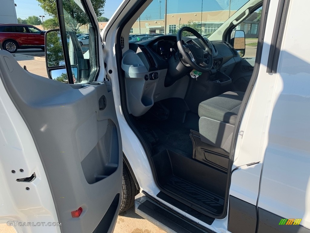 2019 Transit Van 250 LR Regular - Oxford White / Charcoal black photo #5