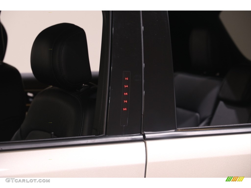 2017 Explorer XLT 4WD - White Gold / Ebony Black photo #4