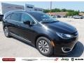 2020 Brilliant Black Crystal Pearl Chrysler Pacifica Touring L Plus  photo #1