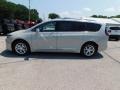 2020 Luxury White Pearl Chrysler Pacifica Limited  photo #4