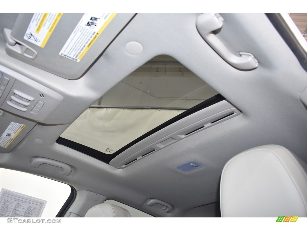 2017 Encore Essence - White Frost Tricoat / Shale photo #7