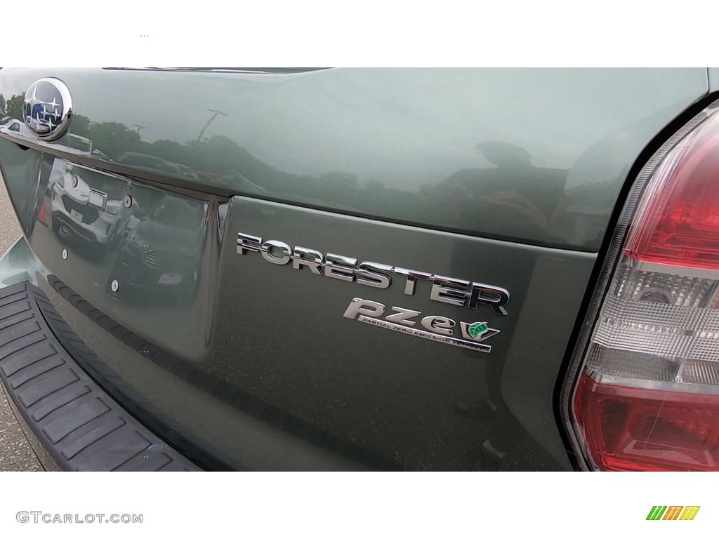 2015 Forester 2.5i - Jasmine Green Metallic / Gray photo #9