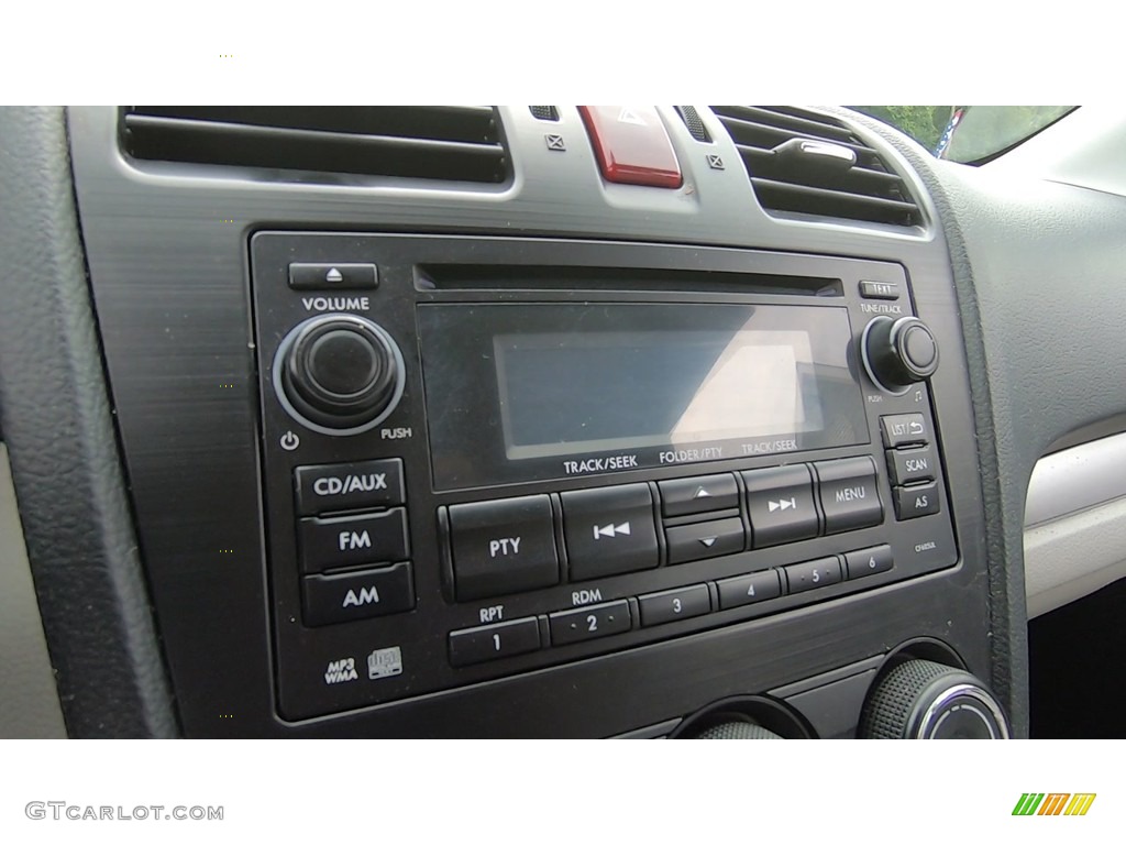 2015 Forester 2.5i - Jasmine Green Metallic / Gray photo #16