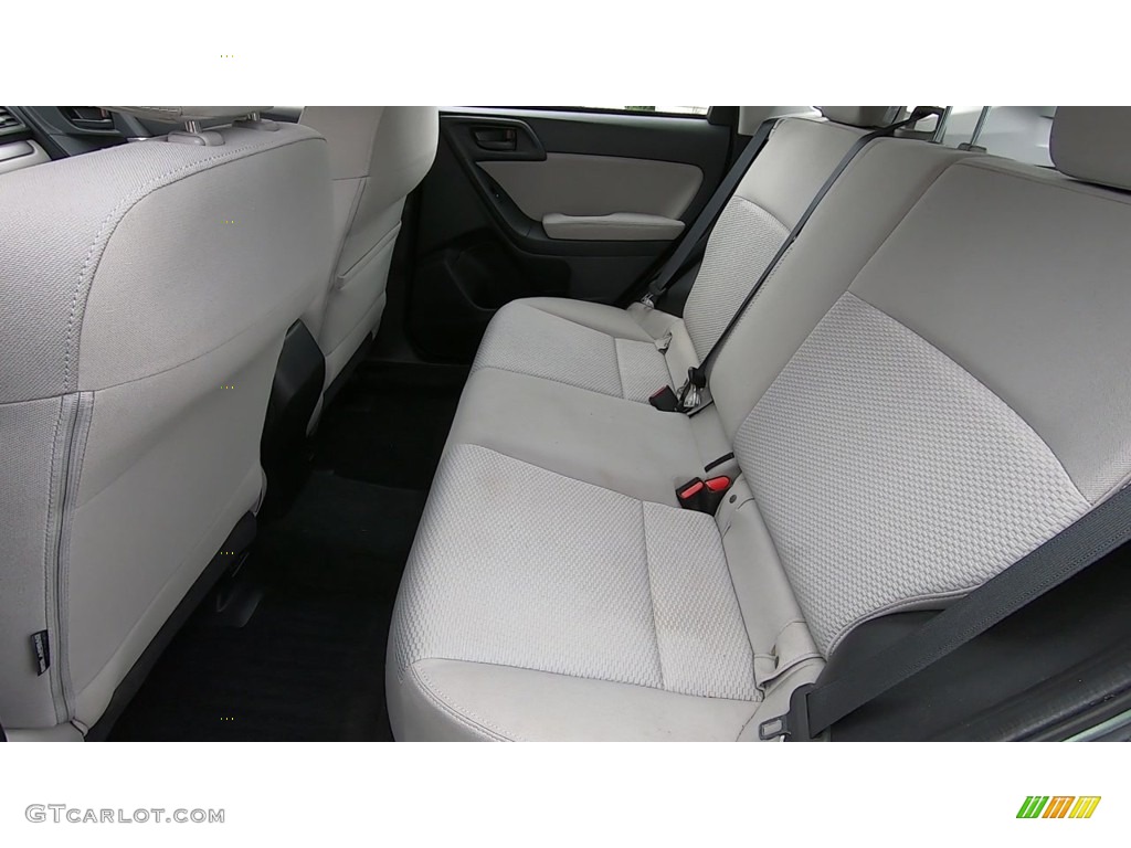 2015 Forester 2.5i - Jasmine Green Metallic / Gray photo #19