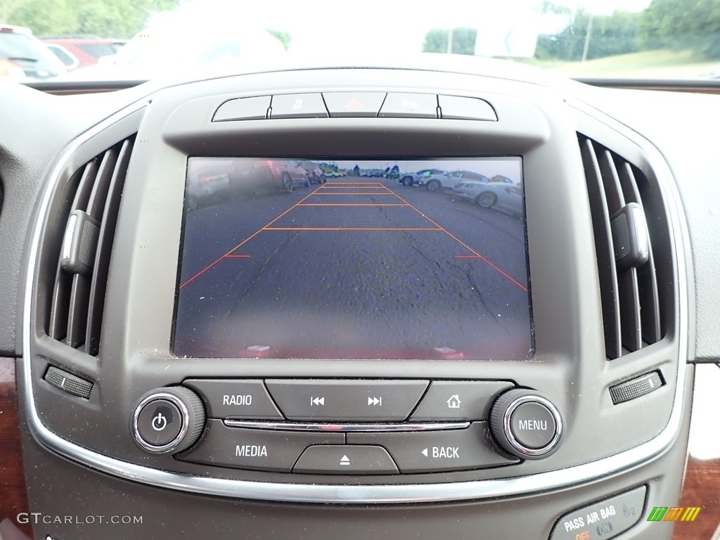 2014 Buick Regal AWD Controls Photo #138838532