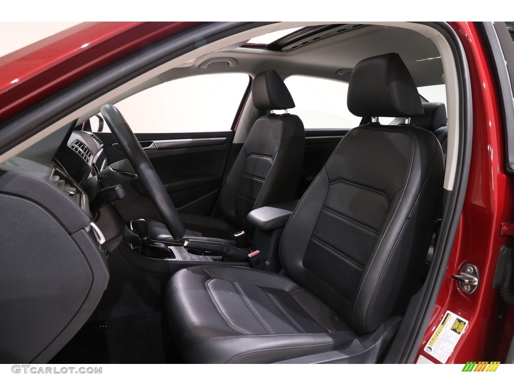 2017 Passat SE Sedan - Fortana Red Metallic / Titan Black photo #5