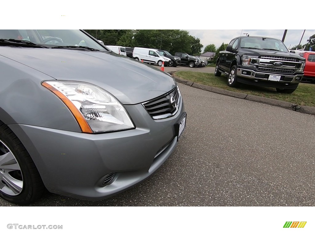 2010 Sentra 2.0 S - Magnetic Gray Metallic / Charcoal photo #26