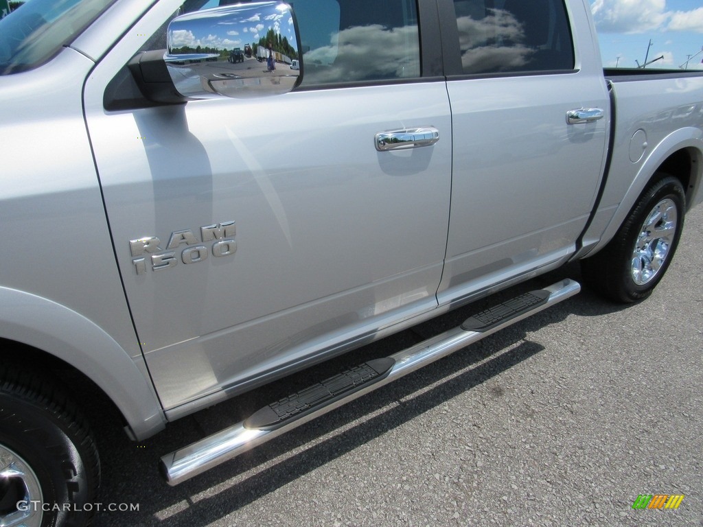 Bright Silver Metallic 2017 Ram 1500 Laramie Crew Cab 4x4 Exterior Photo #138843530