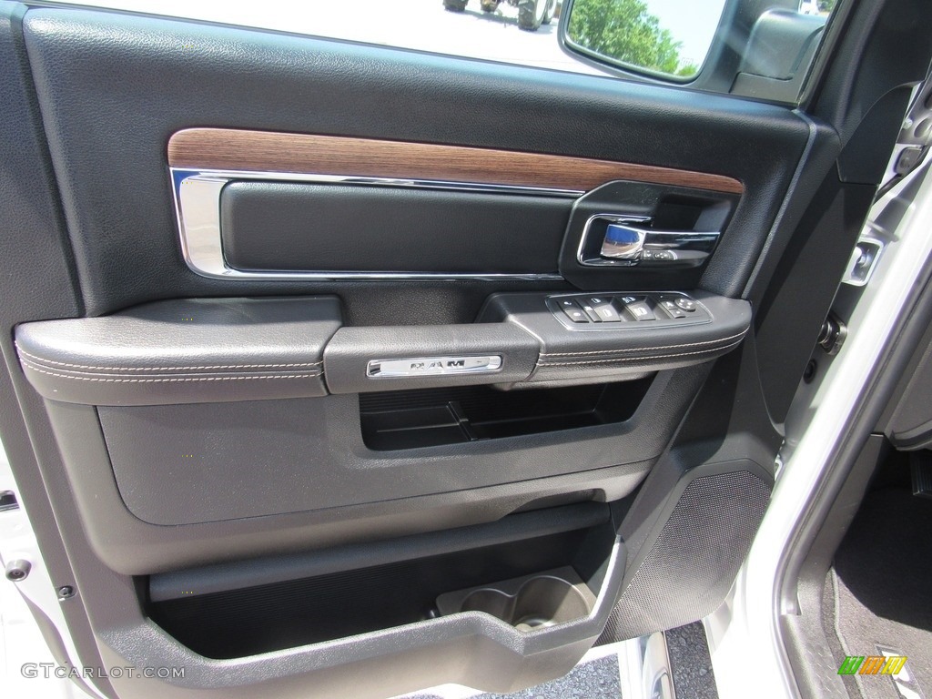 2017 1500 Laramie Crew Cab 4x4 - Bright Silver Metallic / Black photo #12