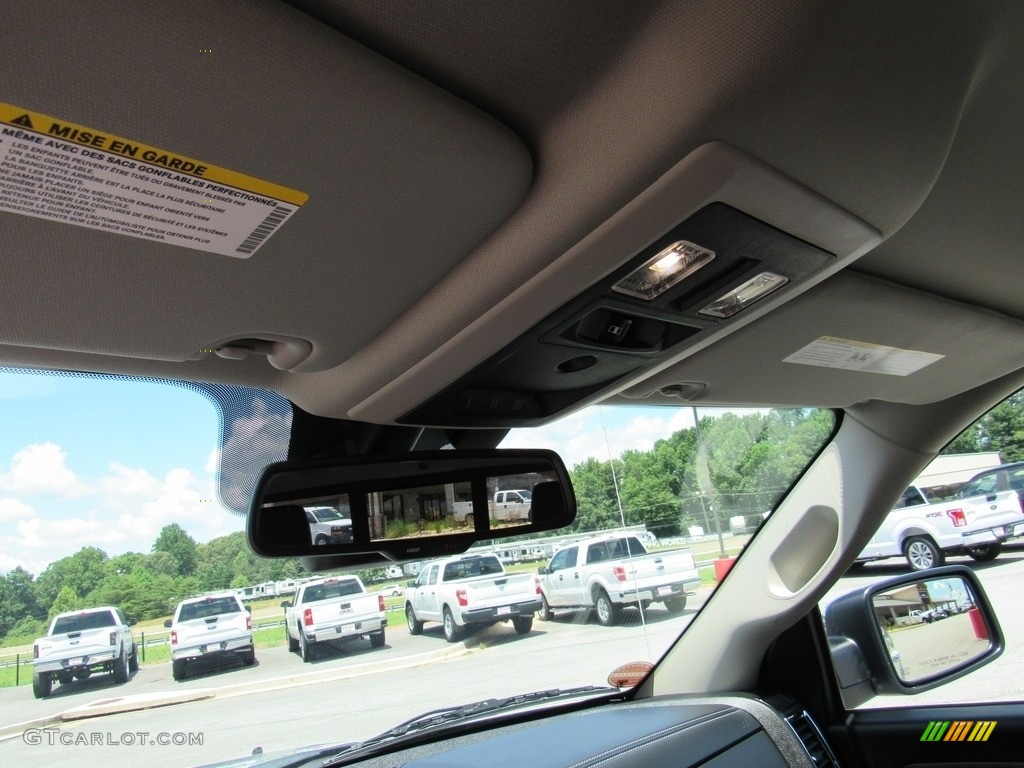 2017 1500 Laramie Crew Cab 4x4 - Bright Silver Metallic / Black photo #24