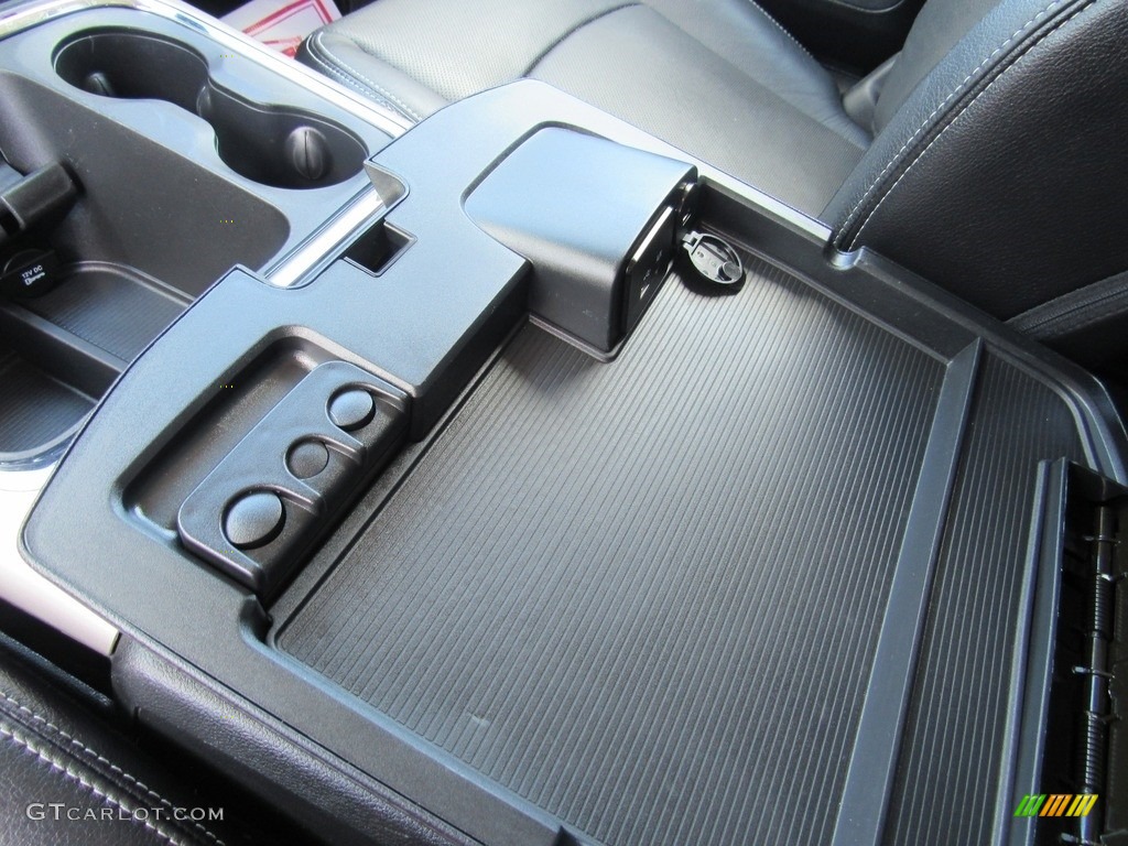 2017 1500 Laramie Crew Cab 4x4 - Bright Silver Metallic / Black photo #26