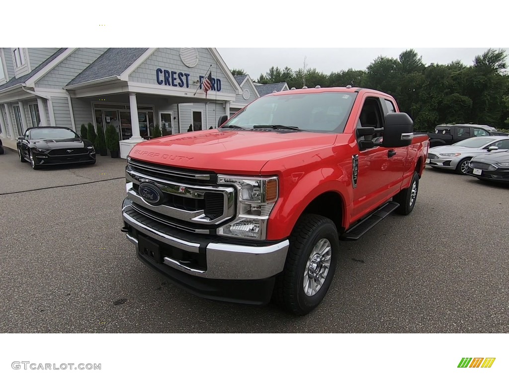 2020 F350 Super Duty XL SuperCab 4x4 - Race Red / Medium Earth Gray photo #3