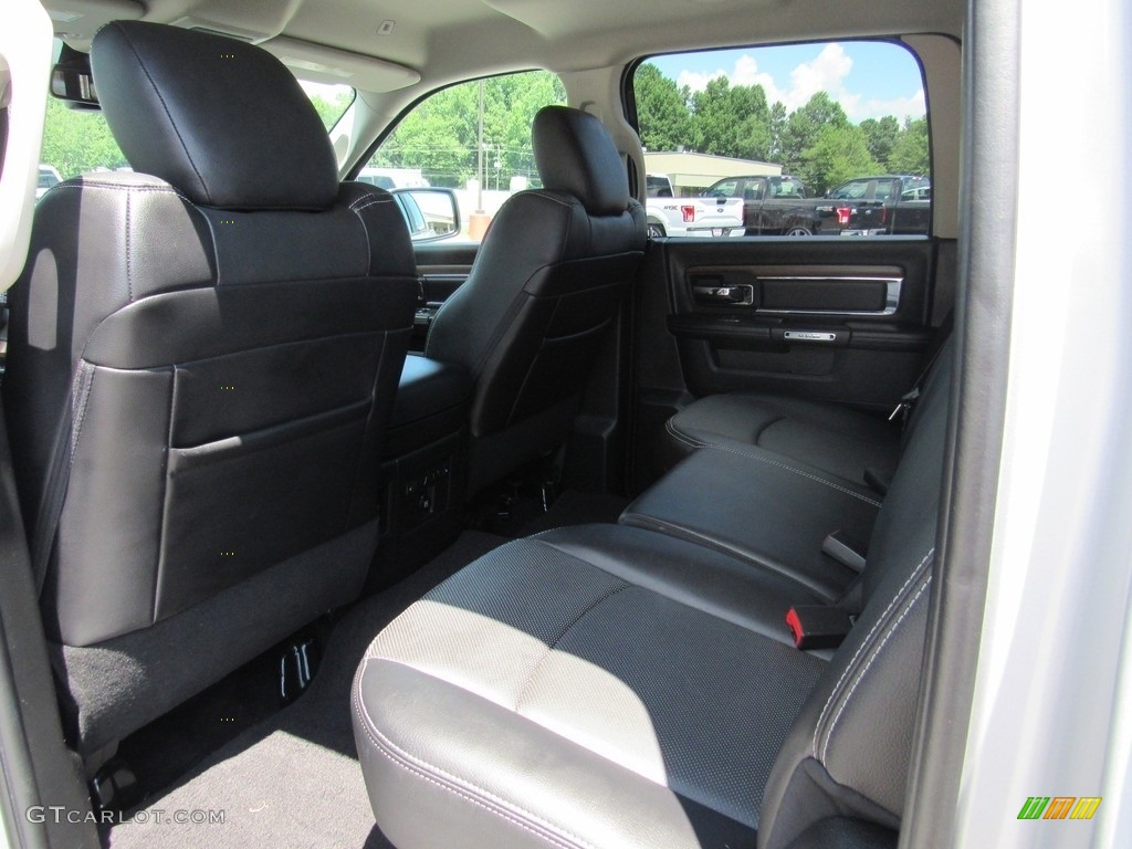 2017 1500 Laramie Crew Cab 4x4 - Bright Silver Metallic / Black photo #30