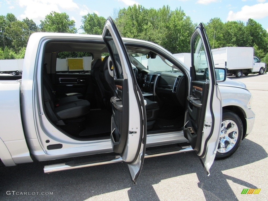 2017 1500 Laramie Crew Cab 4x4 - Bright Silver Metallic / Black photo #35