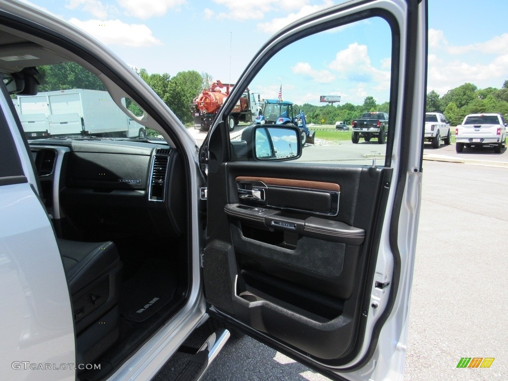 2017 1500 Laramie Crew Cab 4x4 - Bright Silver Metallic / Black photo #37